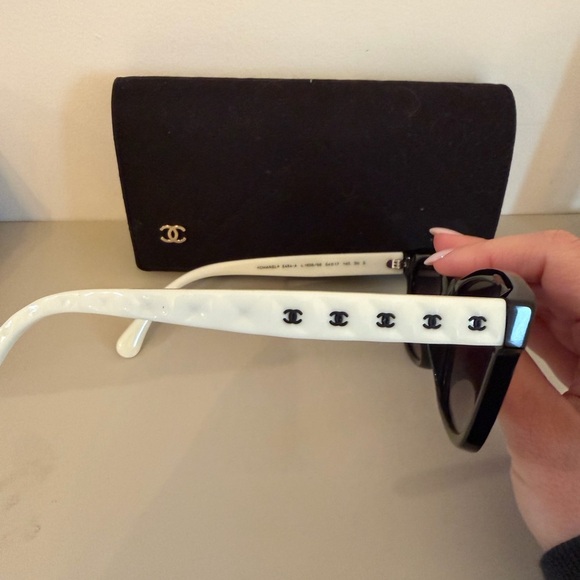 CHANEL Elegant Black Sunglasses white braided sides with Quilted Case - Picture 2 of 5